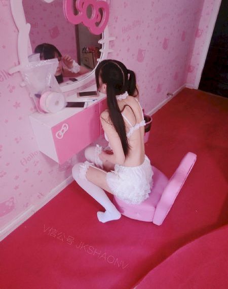 女子抱娃走进兵马俑坑当地回应